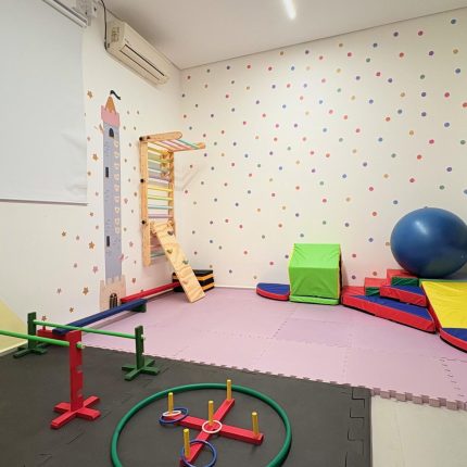 Instituto Porto, clínica especialista em autismo em Itajaí. Terapia multidisciplinar para o Transtorno do Espectro Autista (TEA).